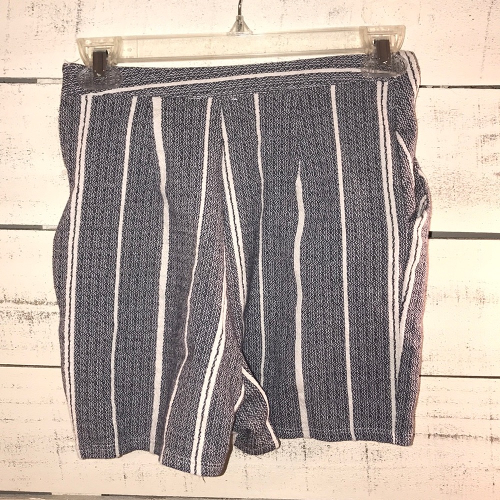 High wasted blue strip shorts